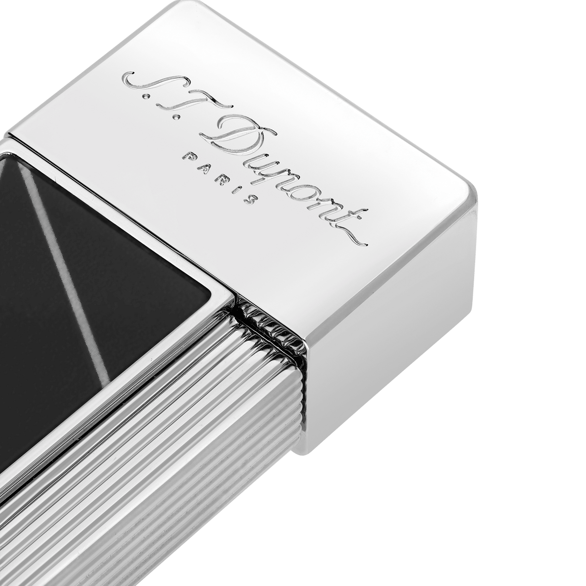 Lacquered lighter collection_Fire - X color_black father's day 2 - S.T. DUPONT Europe
