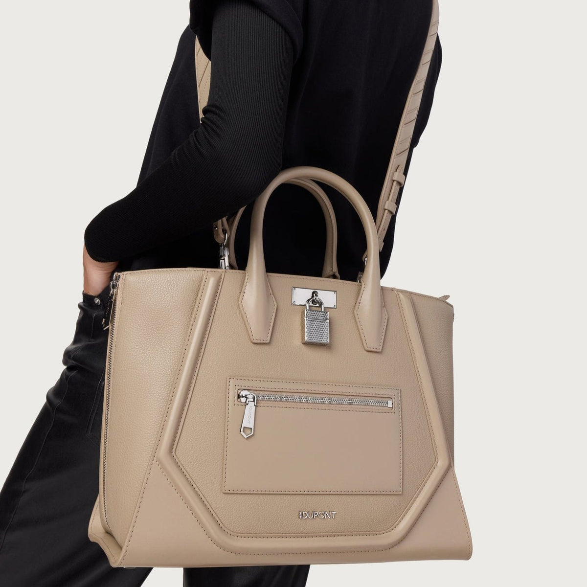 Medium CollectionFW2425 color_beige corporate25 2 - S.T. DUPONT Europe