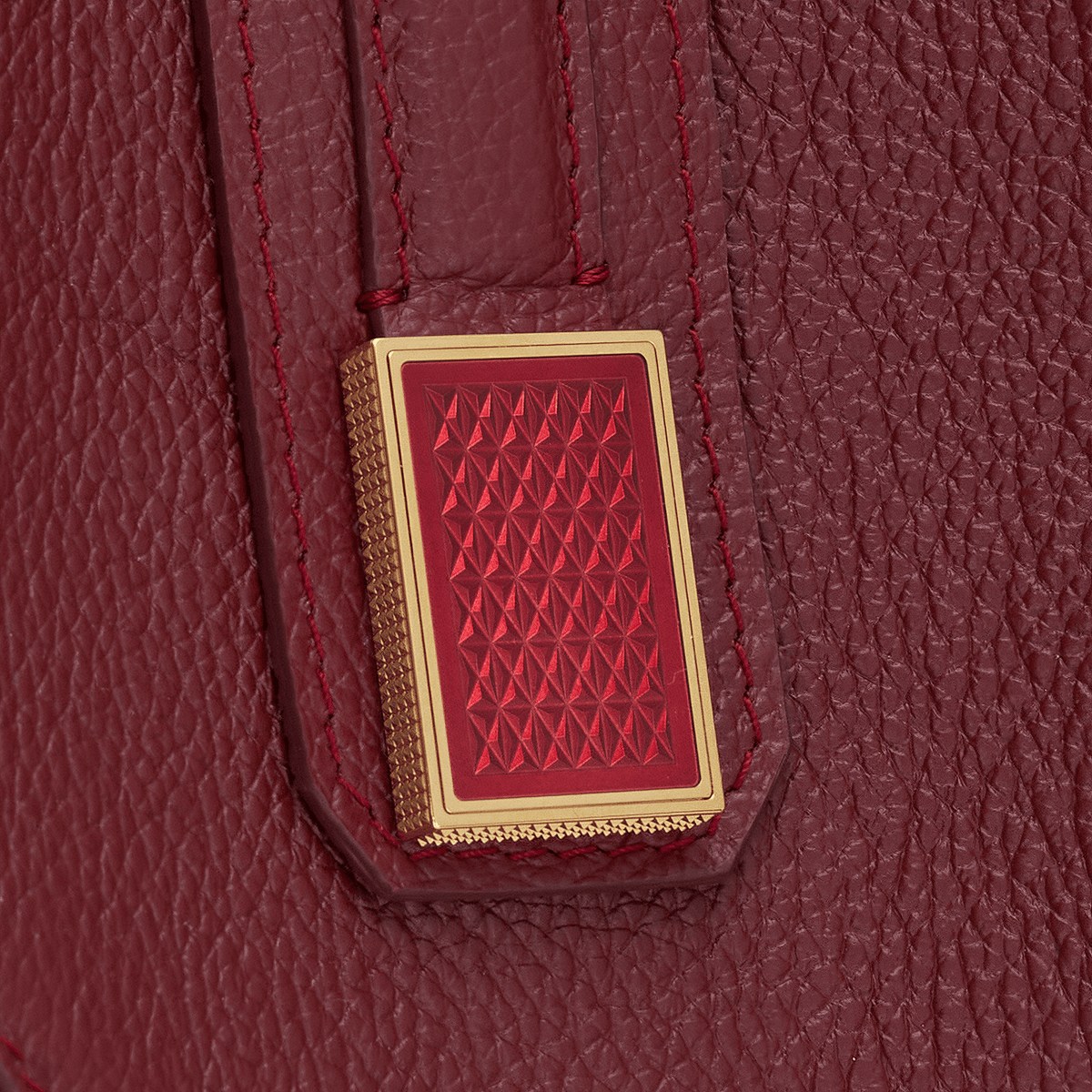 Tote color_burgundy fall - selection for - her 3 - S.T. DUPONT Europe