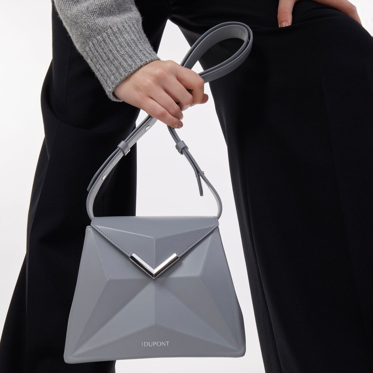 Small color_grey gender_woman leather goods 2 - S.T. DUPONT Europe